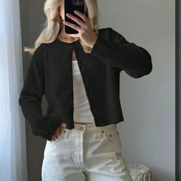 Black button up cardigan - Picture 2 of 5